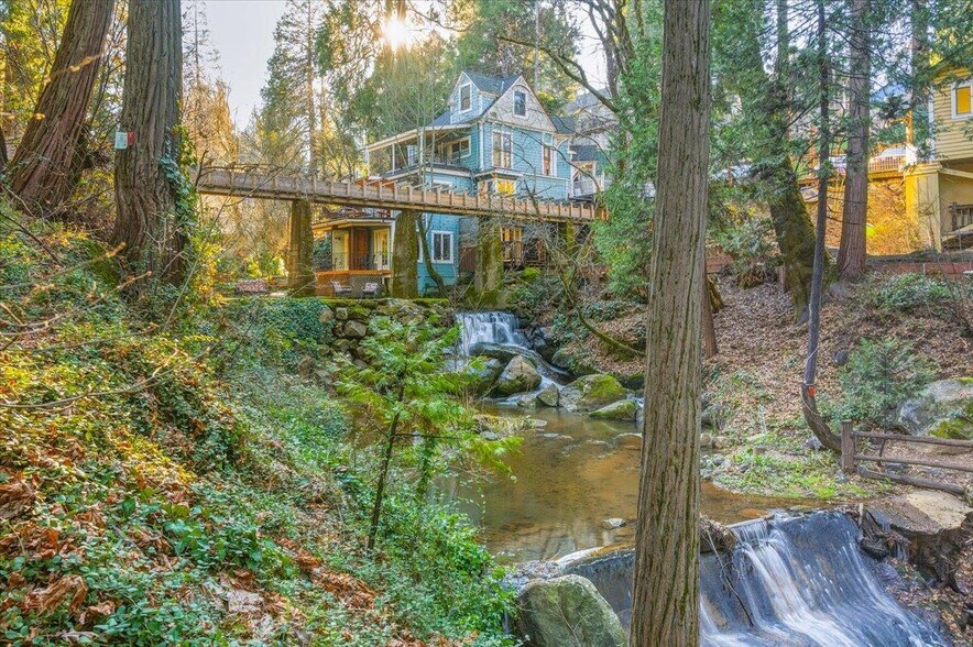 More Photos Of 301-317 S Pine St, Nevada City Hotel For Sale