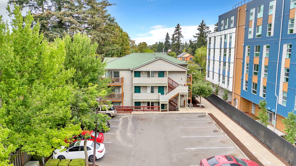 More Photos Of 10405-10409 E Burnside St, Portland Apartments For Sale