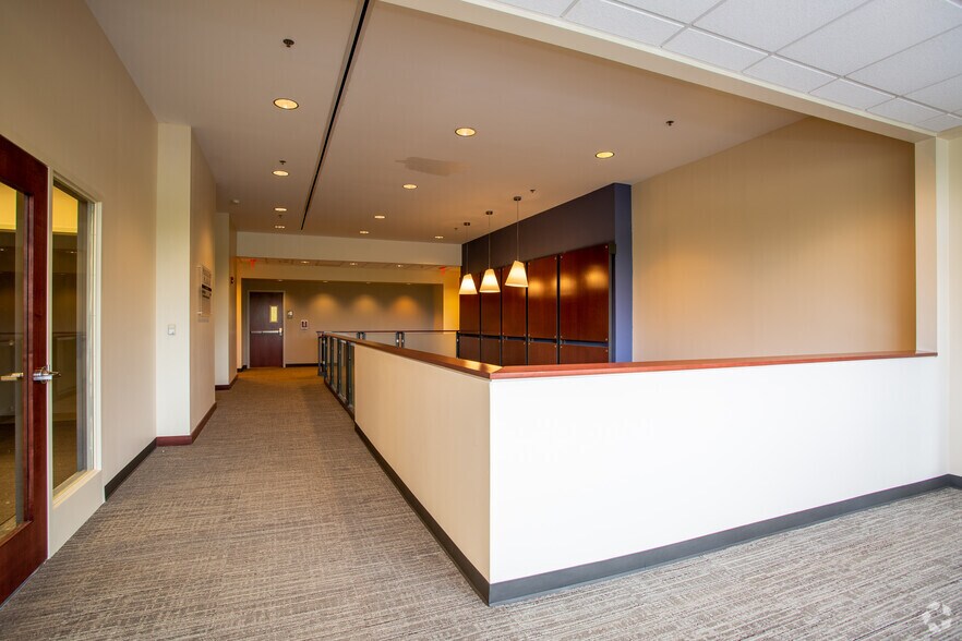 More Photos Of 731 Alexander Rd, Princeton Unknown For Lease