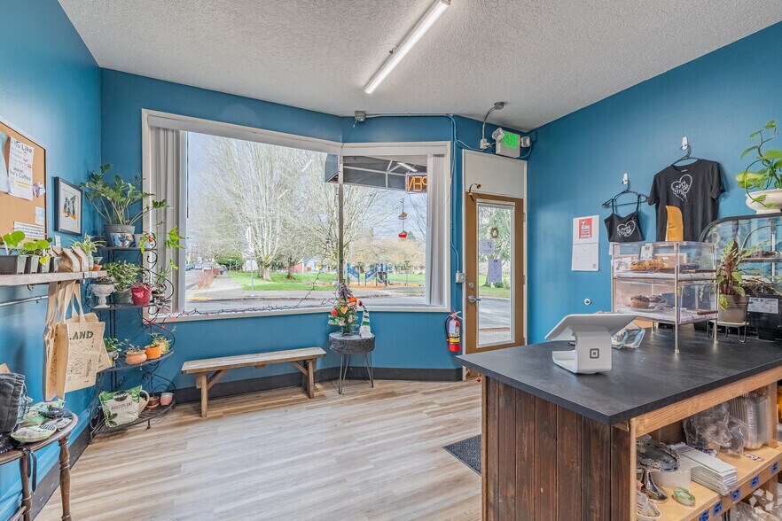More Photos Of 2816 NE Halsey St, Portland Storefront Retail Residential For Sale
