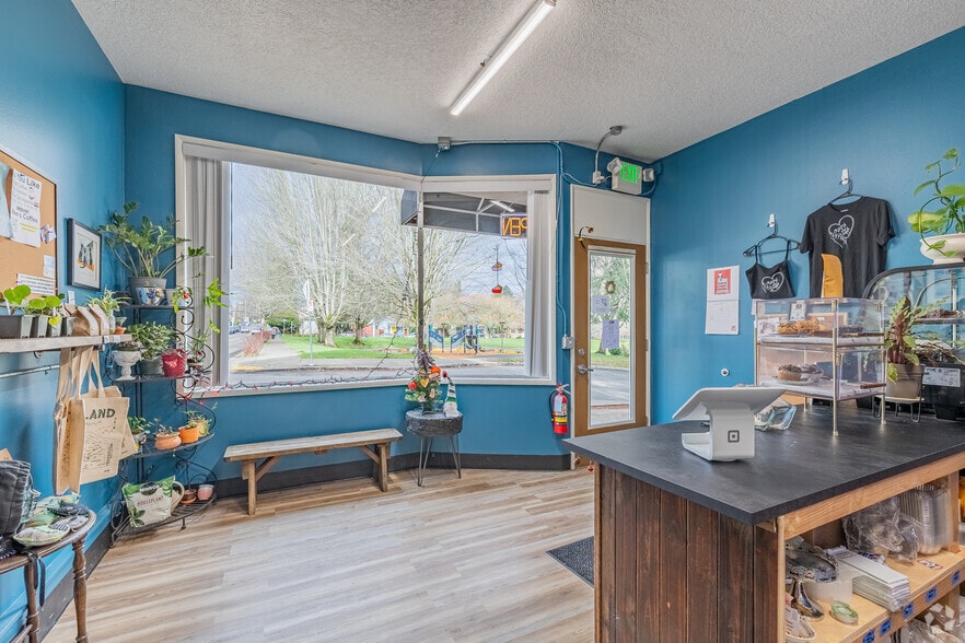 More Photos Of 2816 NE Halsey St, Portland Storefront Retail Residential For Sale