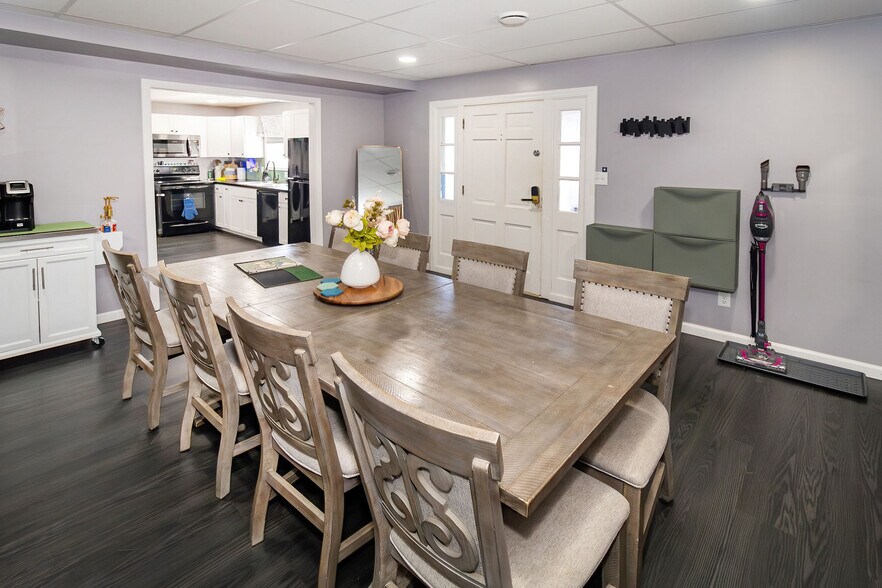 More Photos Of 903 Edgar St, Evansville Multifamily For Sale