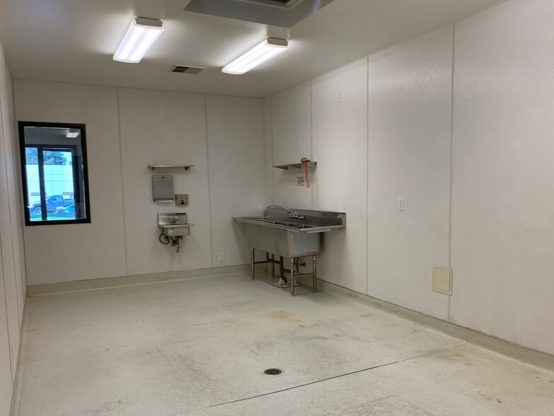 More Photos Of 23461 Ridge Route Dr, Laguna Hills Unknown For Lease