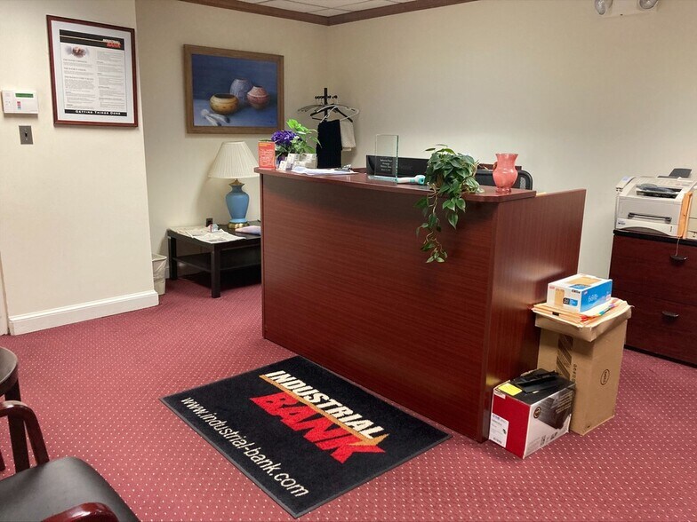 More Photos Of 1900 John Hanson Ln, Oxon Hill Bank For Sale