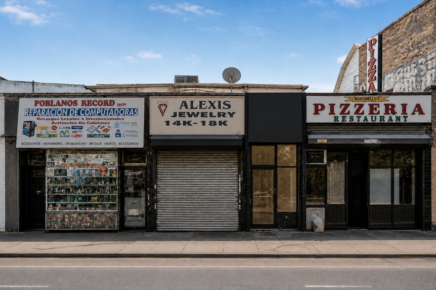 More Photos Of 9506 Roosevelt Ave, Jackson Heights Storefront For Lease
