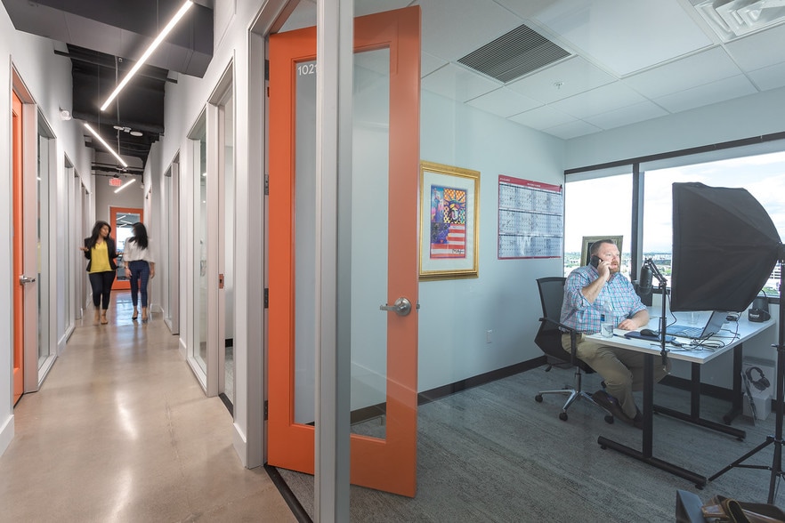 More Photos Of 2828 N Central Ave, Phoenix Loft Creative Space For Sale