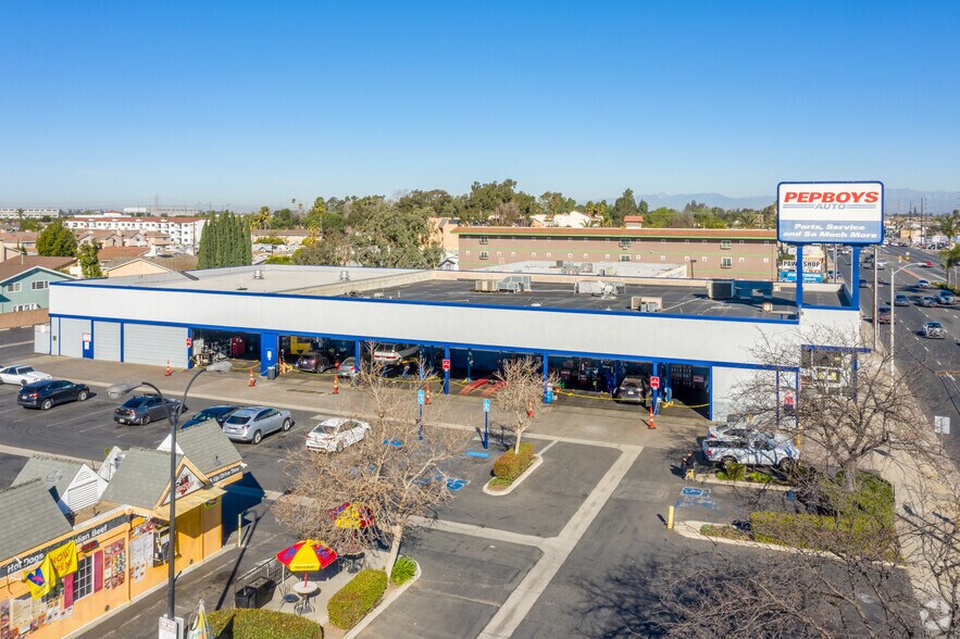 More Photos Of 15221 Beach Blvd, Westminster Auto Repair For Lease