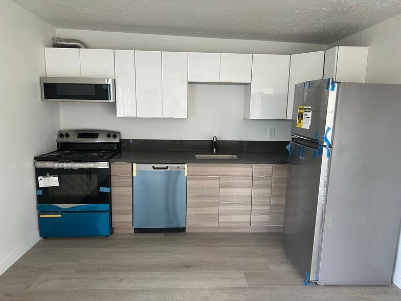 More Photos Of 11518 NE Sandy Blvd, Portland Apartments For Sale