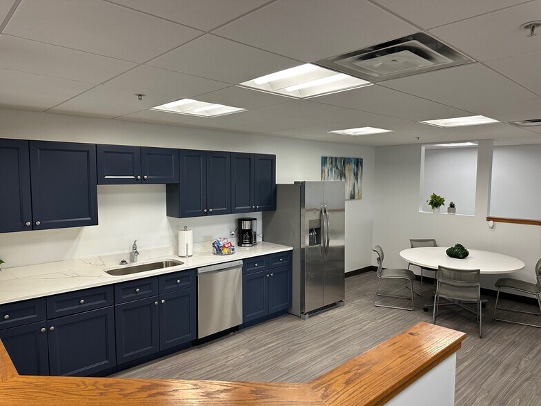 More Photos Of 4650 Springboro Pike, Dayton Warehouse For Lease