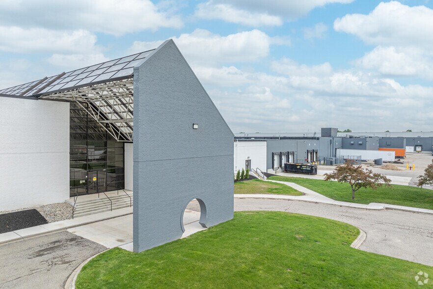 More Photos Of 4300 36th St SE, Grand Rapids Manufacturing For Lease