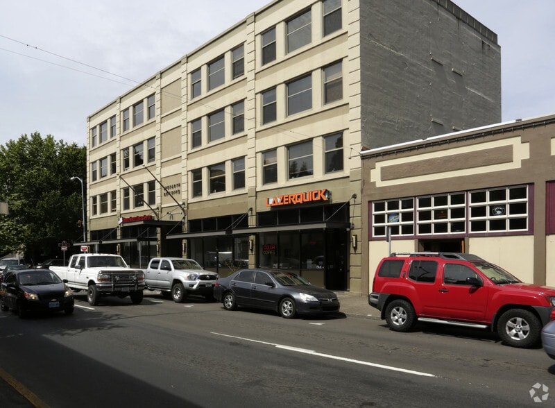 More Photos Of 818 Commercial St, Astoria Office For Lease