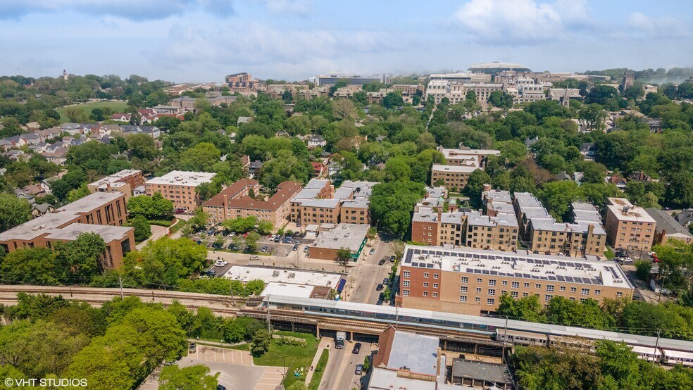 More Photos Of 813 Noyes St, Evanston Storefront Retail Office For Lease