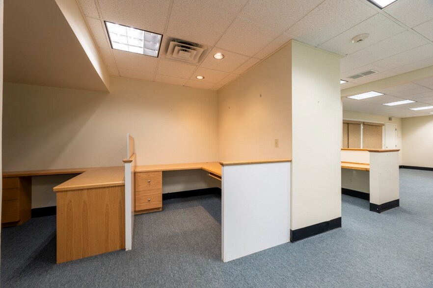 More Photos Of 9 Meriam St, Lexington Loft Creative Space For Sale