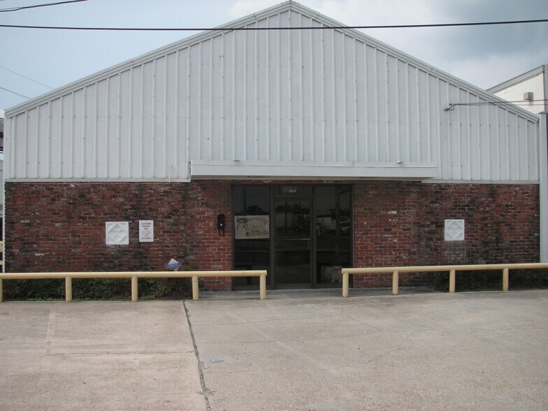 More Photos Of 4925. Jefferson Hwy, New Orleans Office For Lease