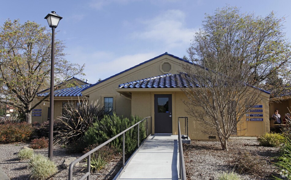More Photos Of 1476 Professional Dr, Petaluma Medical For Sale
