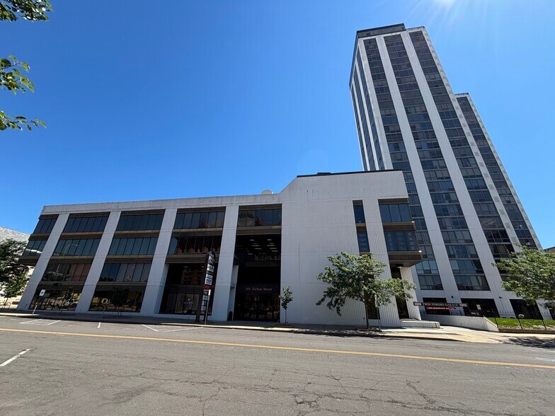 More Photos Of 456 Fulton St, Peoria Office For Sale