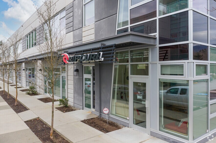 More Photos Of 173 Forester St, North Vancouver District Light Distribution For Lease