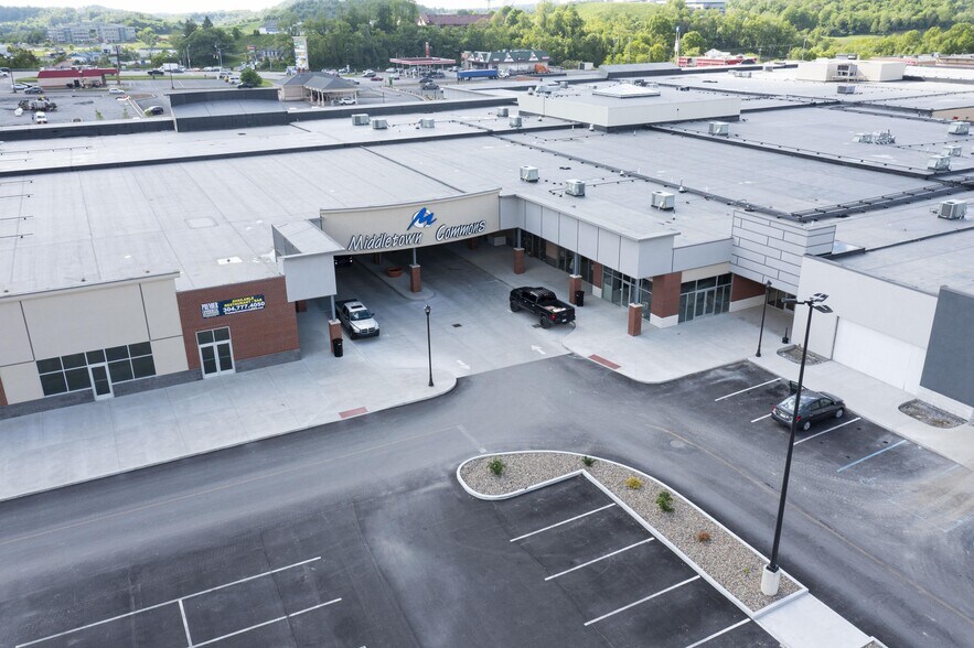 More Photos Of 2600 Middletown Commons, White Hall Storefront For Lease