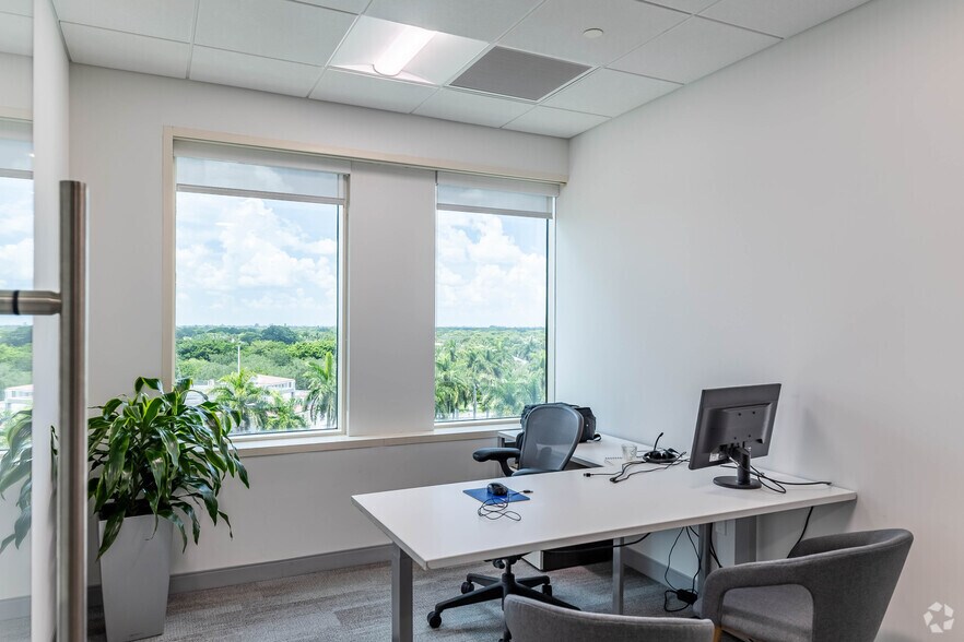 More Photos Of 1000 S Pine Island Rd, Plantation Unknown For Lease