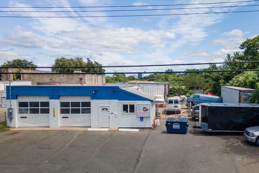More Photos Of 275 Front Ave, West Haven Auto Repair For Sale