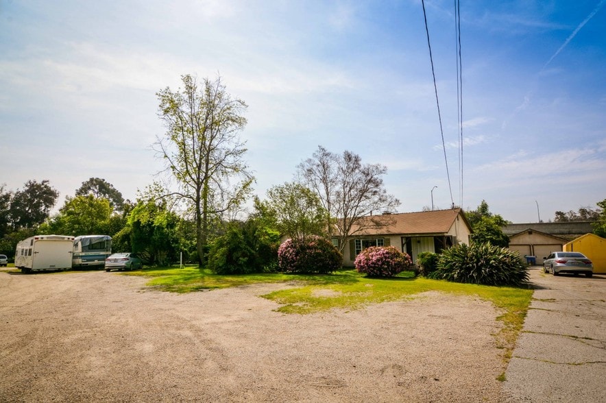 More Photos Of 10404 Foothill Blvd, Sylmar Land For Sale