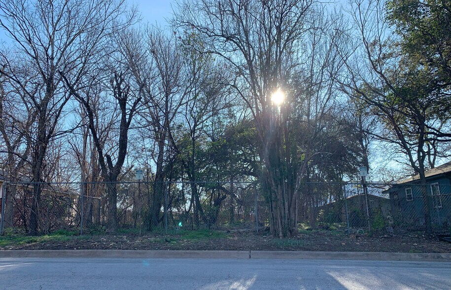 More Photos Of 4417 Garnett St, Austin Land For Sale