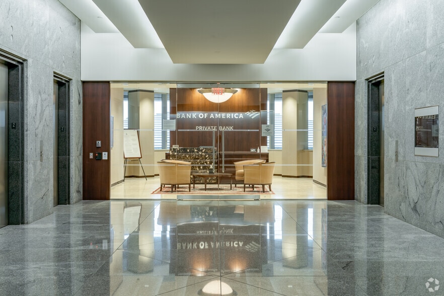 More Photos Of 2600 W Big Beaver Rd, Troy Office For Lease