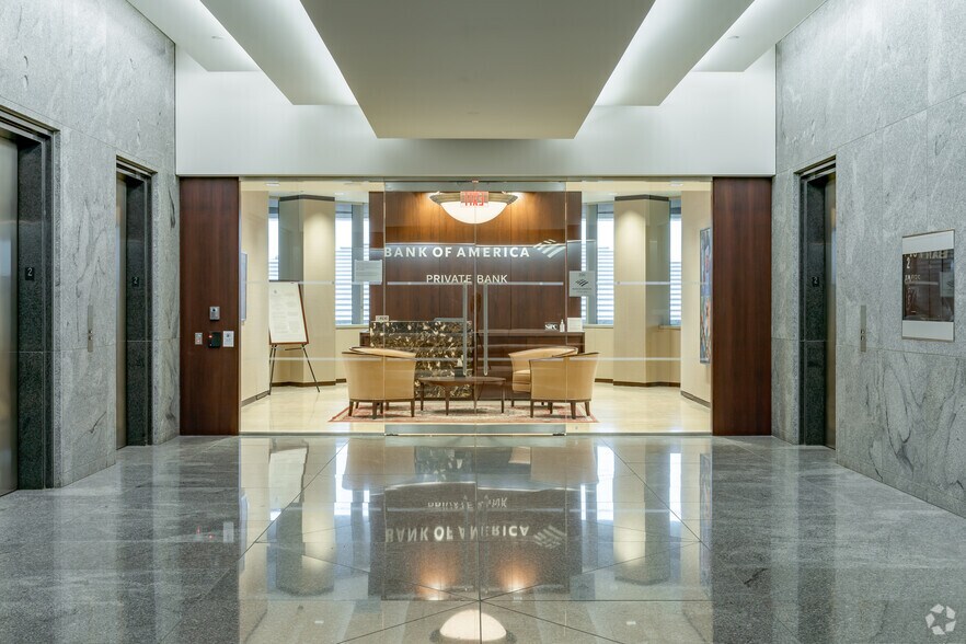 More Photos Of 2600 W Big Beaver Rd, Troy Office For Lease
