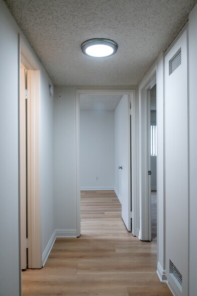 More Photos Of 433 N Louise St, Glendale Apartments For Sale