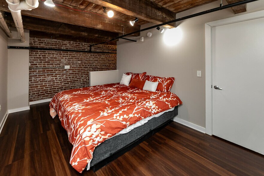 More Photos Of , Memphis Multifamily For Sale