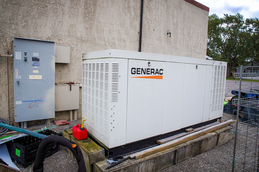 More Photos Of 9875 S Dixie Hwy, Erie Supermarket For Sale