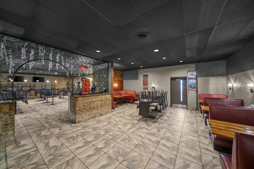 More Photos Of 111 Middleton Way, Greer Restaurant For Sale