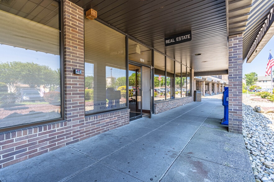 More Photos Of 1011 McBride Ave, Woodland Park Medical For Sale