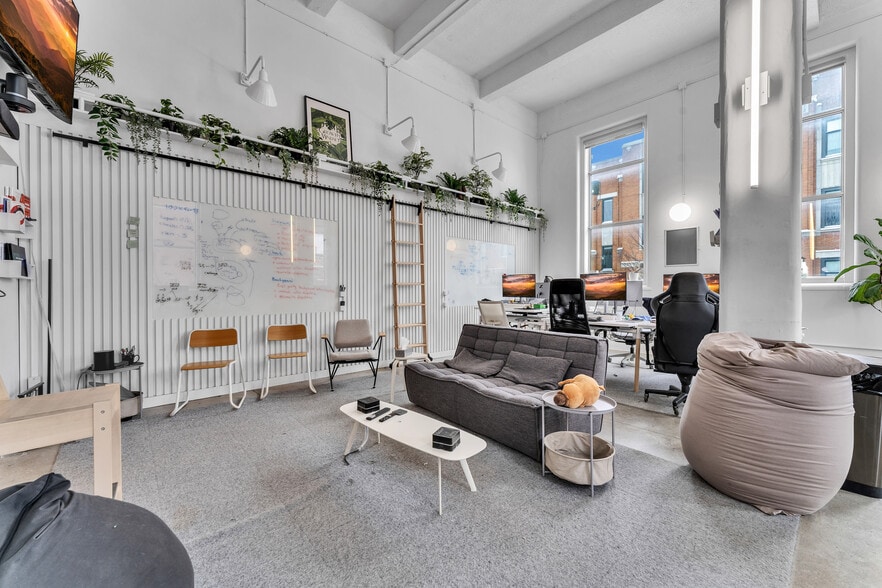 More Photos Of 43-45 Eccles St, Ottawa Office For Sale