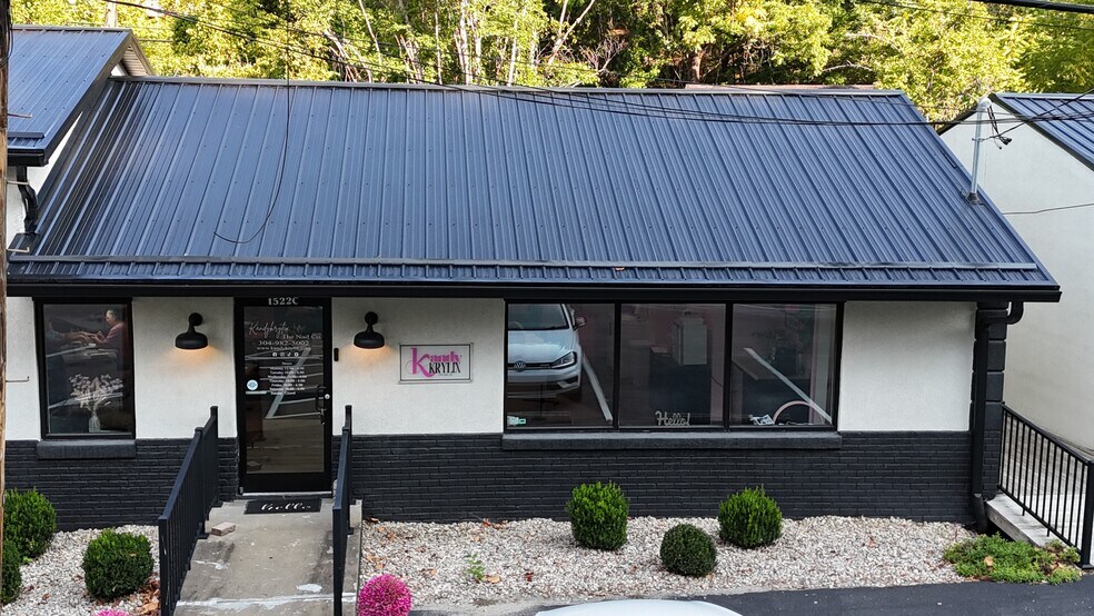 More Photos Of 1522 Oakhurst Dr, Charleston Office For Sale