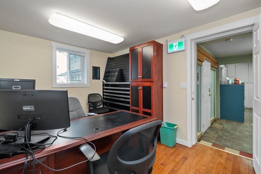 More Photos Of 2253-2265B W Railway St, Abbotsford Warehouse For Lease