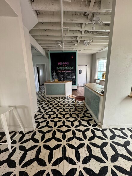 More Photos Of 7 NW 9th St, Oklahoma City Storefront For Lease