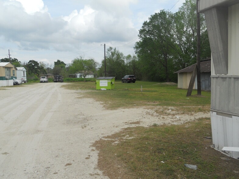 More Photos Of 113 N Clegg St, Trinity Manufactured Housing Mobile Home Park For Sale