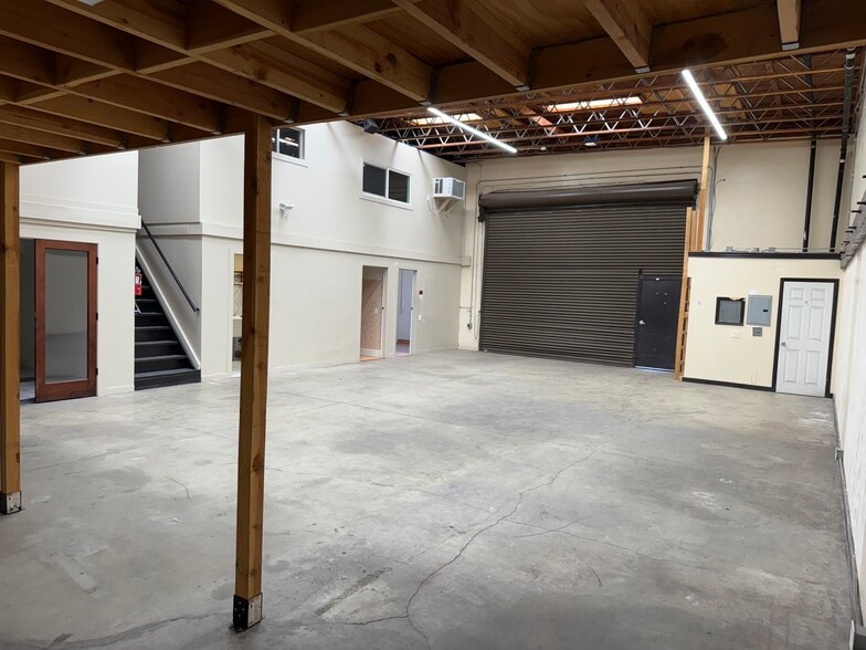 More Photos Of 3814 W 139th St, Hawthorne Warehouse For Lease