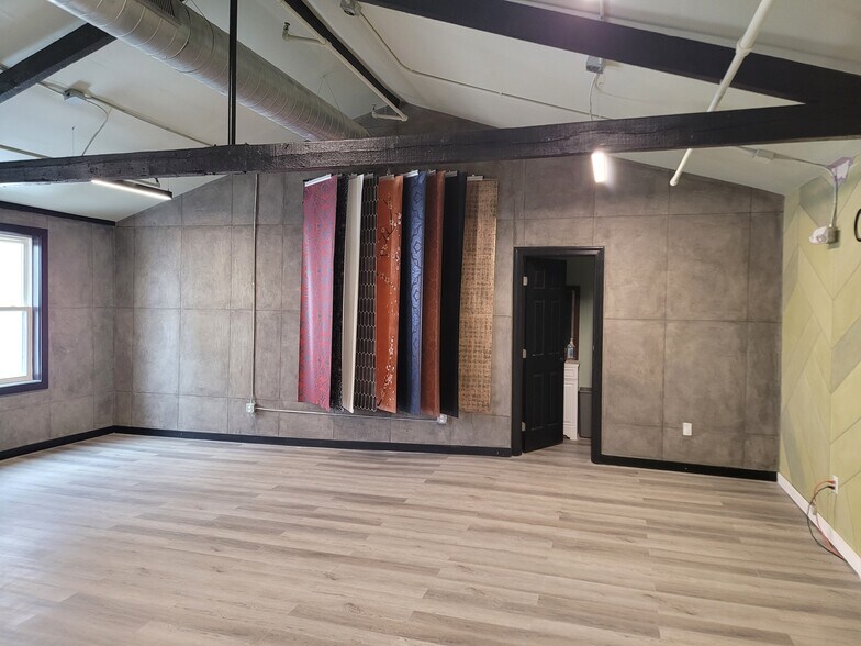 More Photos Of 145 Water St, Norwalk Light Manufacturing For Sale