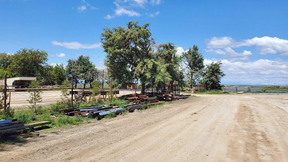 More Photos Of 41614 102nd St E, Palmdale Industrial For Lease