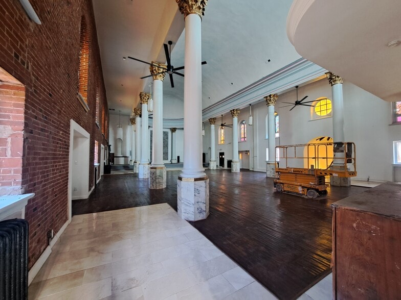 More Photos Of 1935 Sidney St, Saint Louis Religious Facility For Lease
