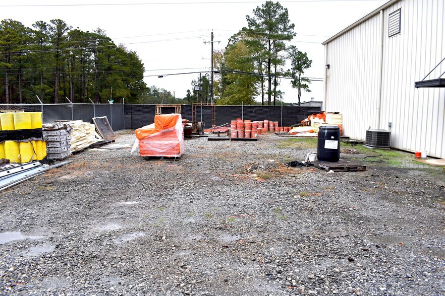 More Photos Of 6975 Flat Rock Rd, Midland Office For Lease