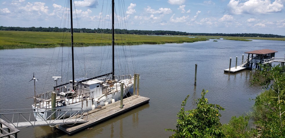 More Photos Of 1224 Buccaneer Club Rd NE, Townsend General Retail For Sale