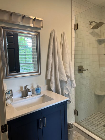 More Photos Of 3227 River Rd, Louisville Specialty For Sale