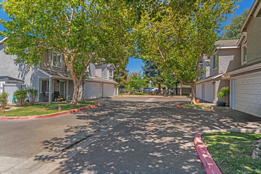 More Photos Of 1080 E Monte Vista Ave, Turlock Apartments For Sale