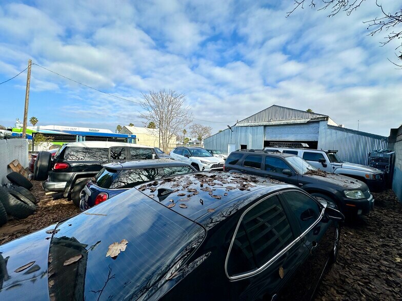 More Photos Of 600 Harbor Blvd, West Sacramento Warehouse For Sale