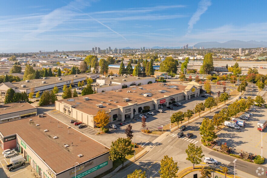 More Photos Of 2633 Sweden Way, Richmond Showroom For Lease