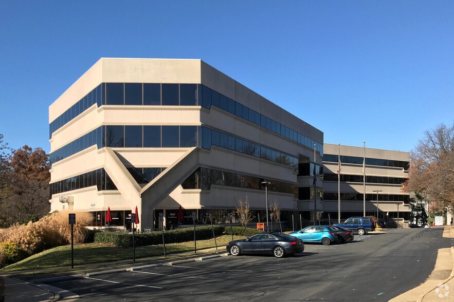 Primary Photo Of 8618 Westwood Center Dr, Vienna Office For Sale