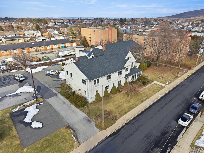 More Photos Of 659 Broad St, Emmaus Apartments For Sale